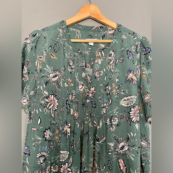 J. Jill Sage Green Floral Short Sleeve Pin Tuck Pullover Midi Dress Size M - Picture 2 of 11